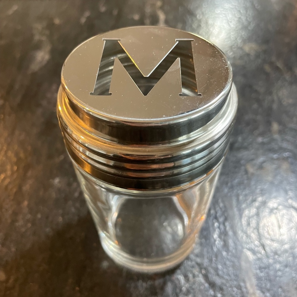 Monogram Shaker